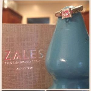 1 CT Princess-cut diamond ring in 14K white gold